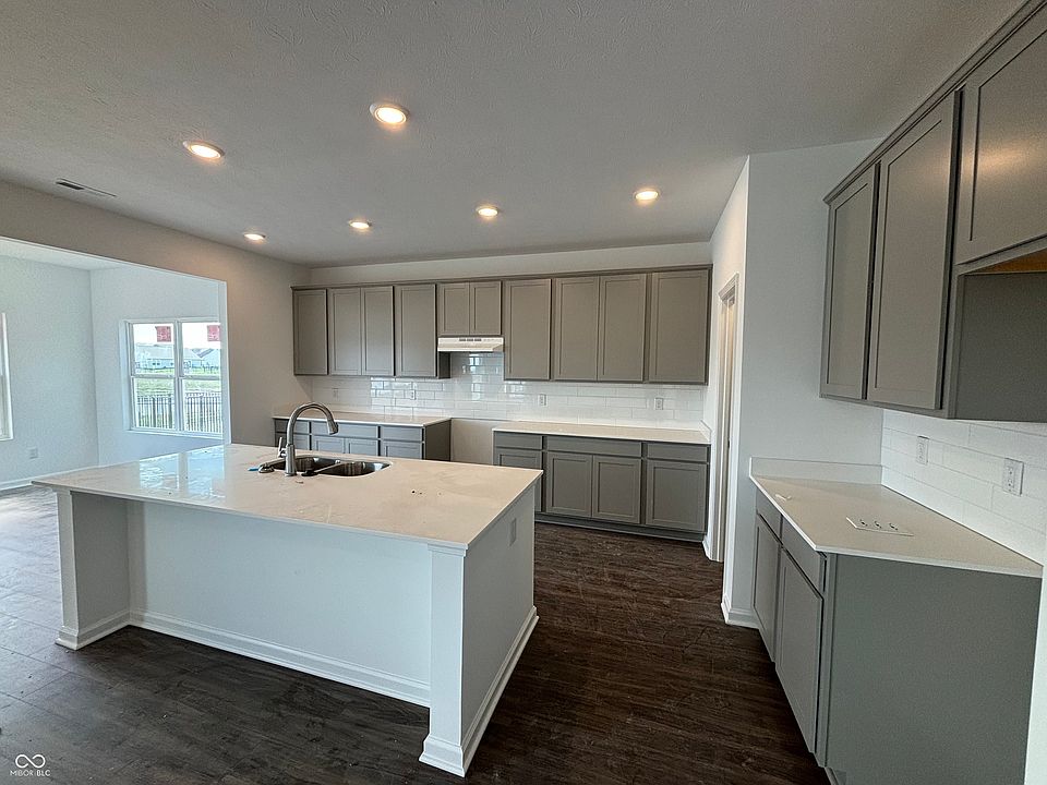2nd image of 8168 Copperleaf Ln