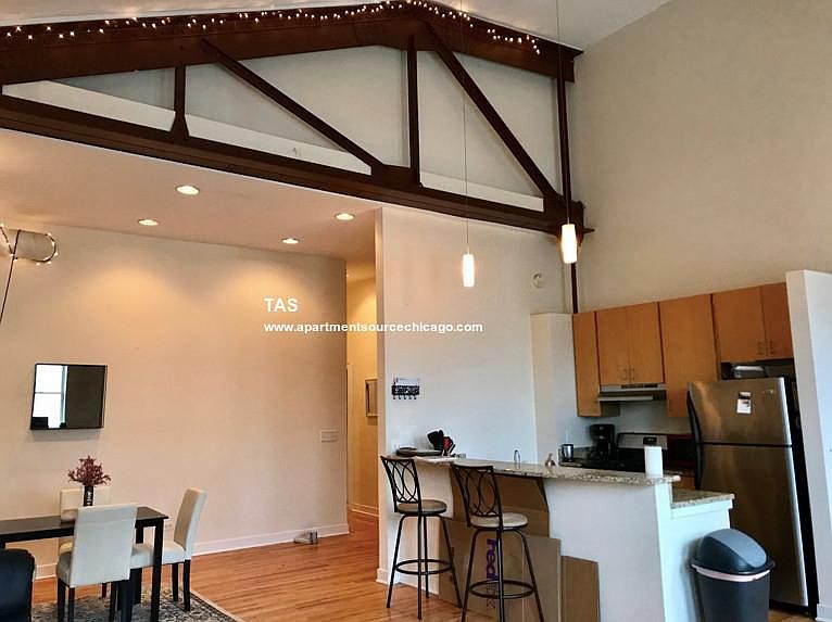 1st image of 2041 W North Ave