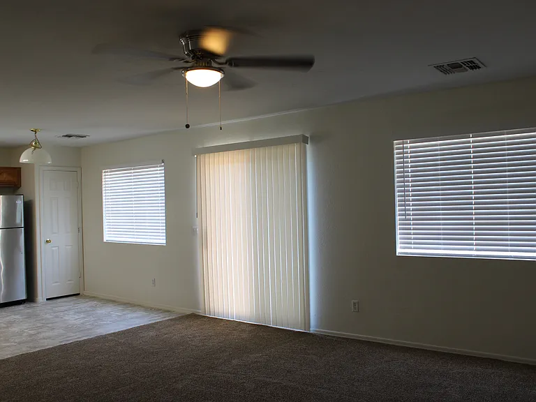 2568 W Tanner Ranch Rd — Photo 8