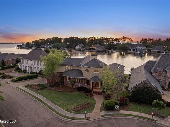 3rd image of 116 Port Ln