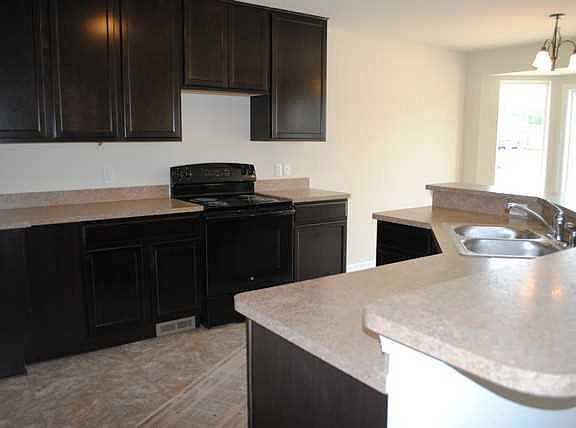 4th image of 9495 Olde Hickory Ln