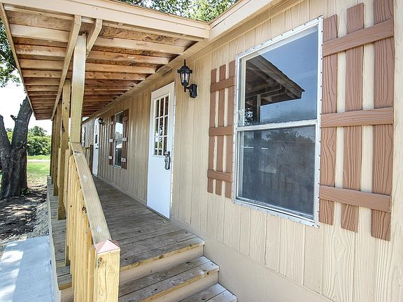 5th image of 269 W Live Oak St