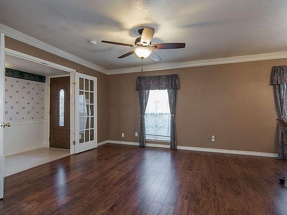 4th image of 5104 Stanley Dr
