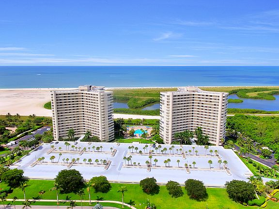 3rd image of 440 Seaview Ct APT 702