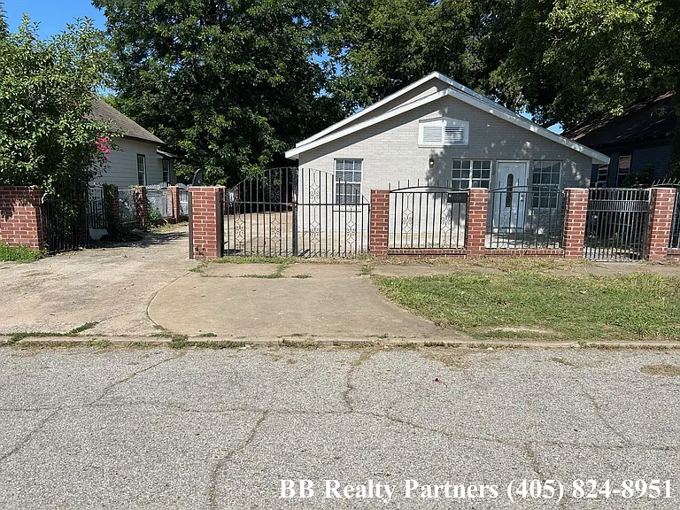 10 S Yorktown Ave — Photo 3