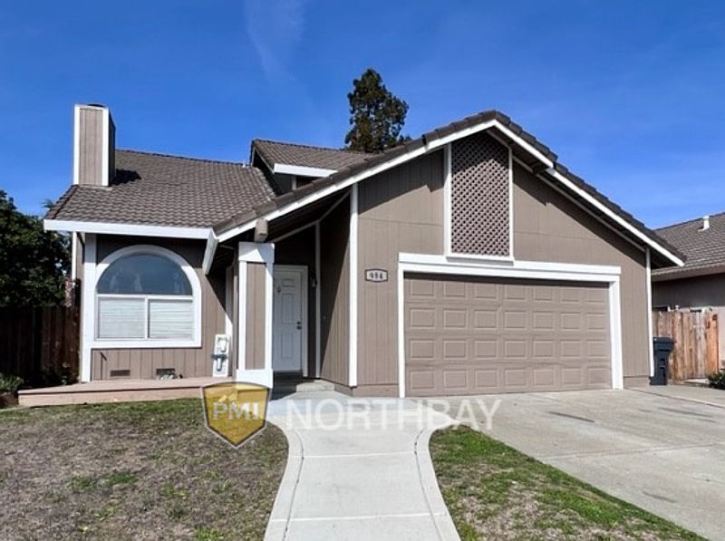 1st image of 984 Wood Hollow Ct
