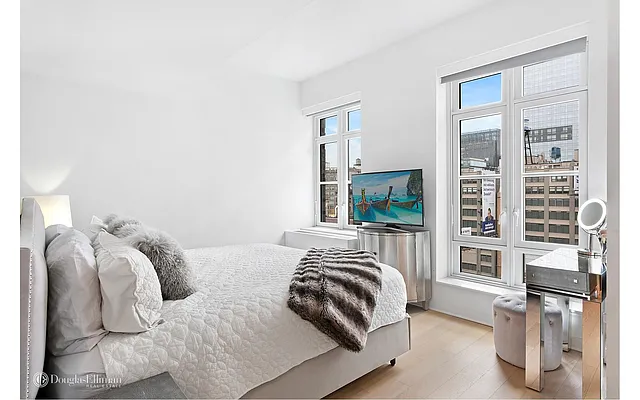 Rented by Douglas Elliman | media 25