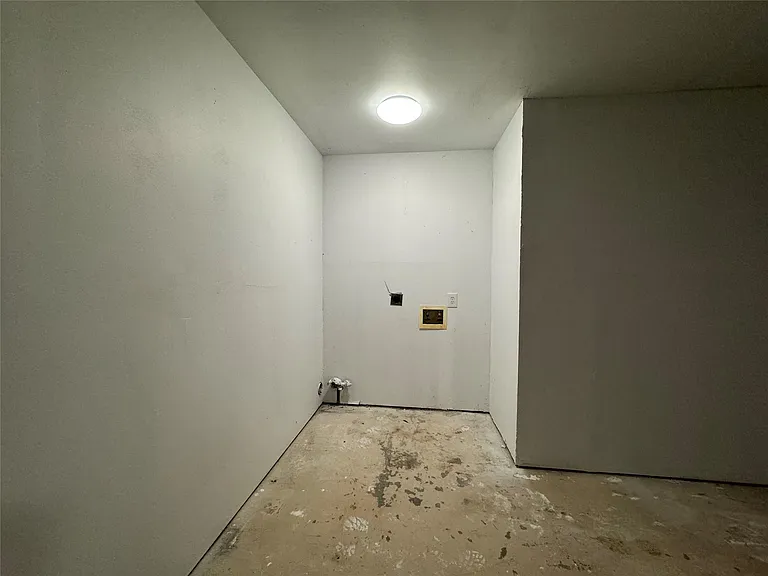 4006 Hunnington Dr — Photo 28
