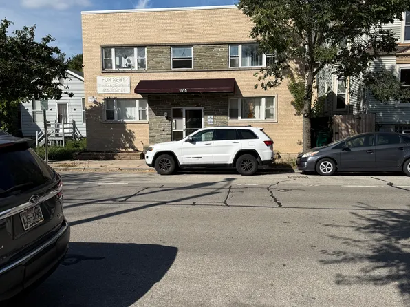 1515 N Farwell Ave, Milwaukee, WI 53202