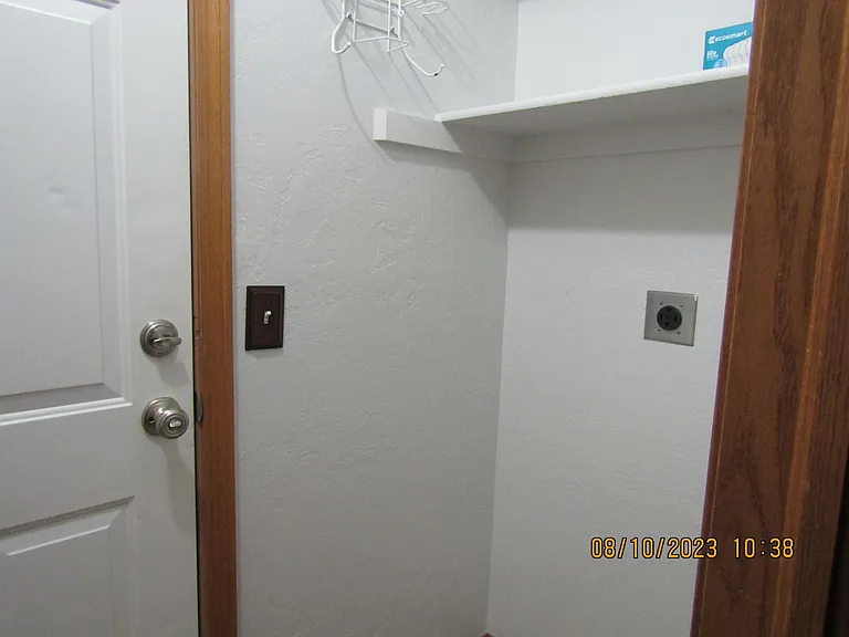 305 E Seminole St — Photo 23