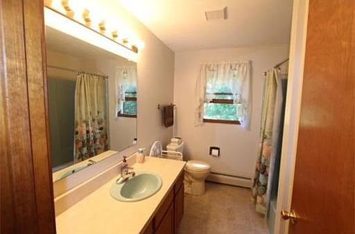 4th image of 17 Granaudo Cir