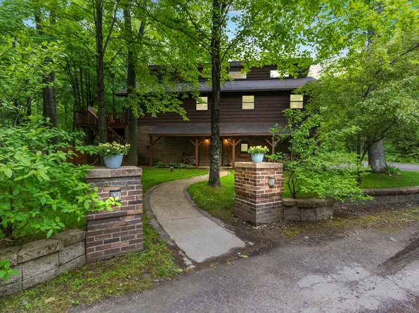 6628 W Slope Ln, Oconto, WI 54153