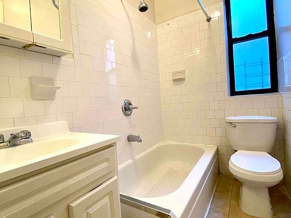 4th image of 905 43rd St #7