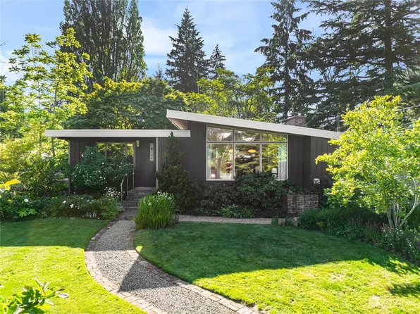 10249 40th Avenue SW, Seattle, WA 98146