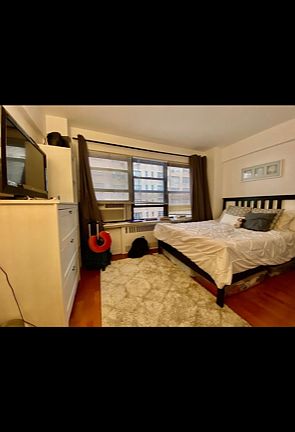 4th image of 140 E 56th St APT 3J