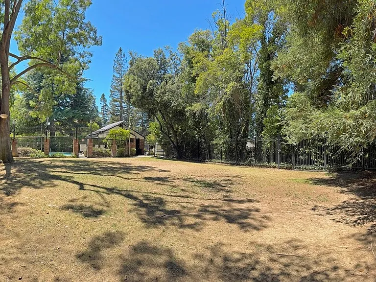 1448 Carnot Dr — Photo 30