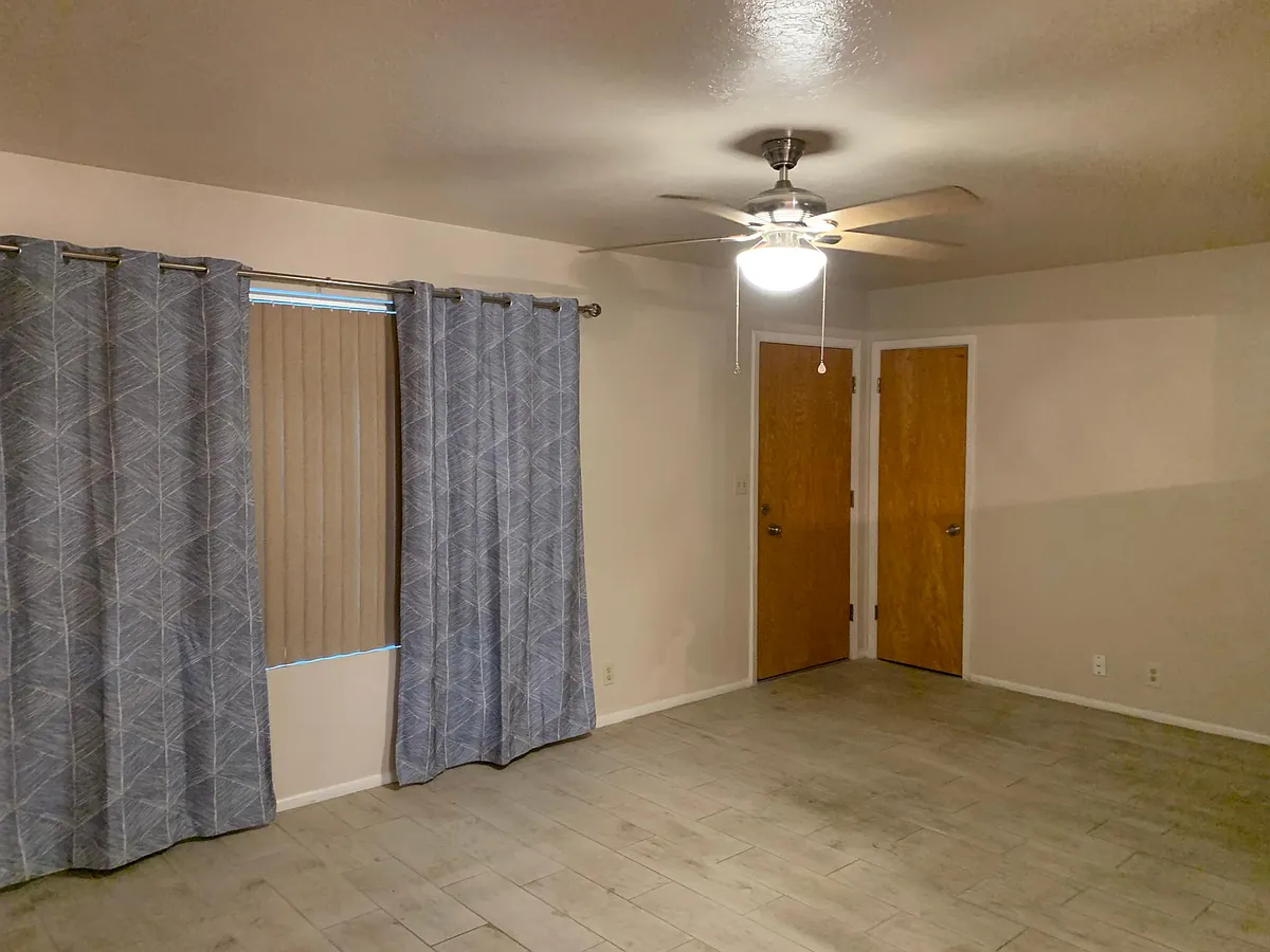 Building Photo - 440 N 56th St