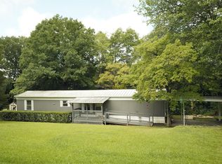 14 Grace Ln, Franklin, NC 28734