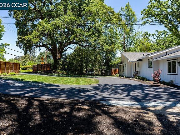 3rd image of 612 Saint Marys Rd