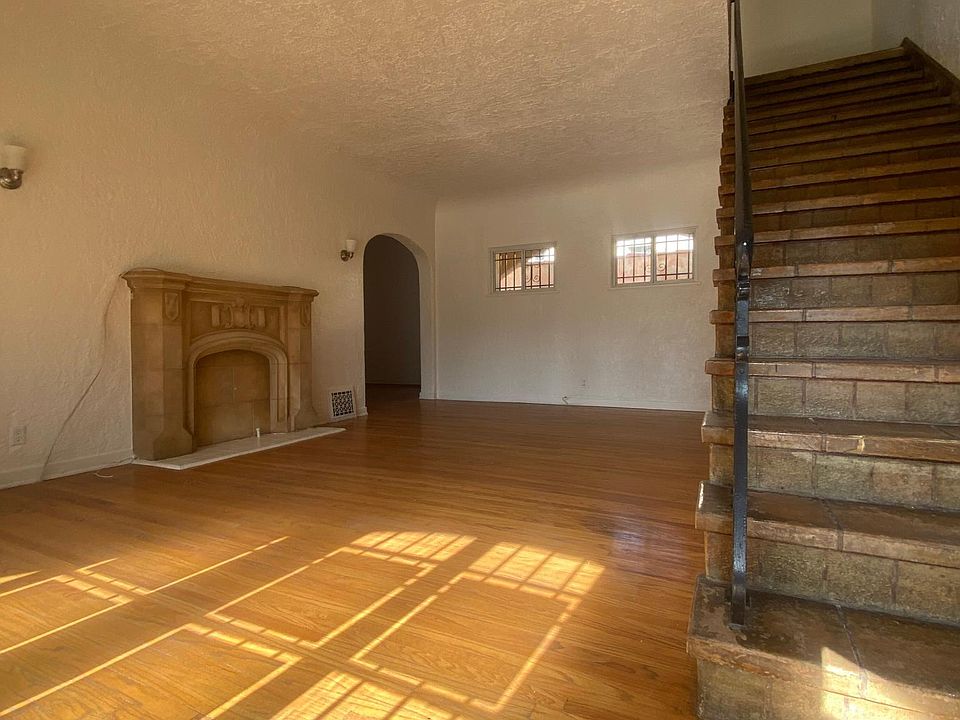 1st image of 421 N Spaulding Ave #1/2