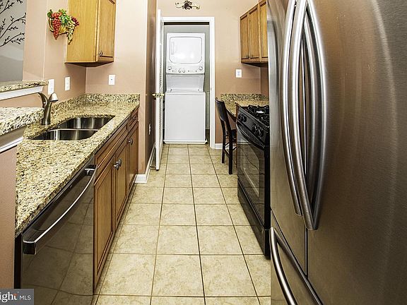 4th image of 13220 Fox Bow Dr APT 307