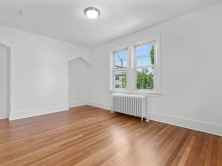 53 Park Ave — Photo 19