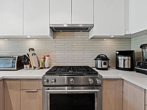 5th image of 8508 Rivergrass Dr #409