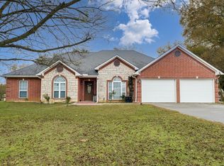 12328 Lovers Ln, Larue, TX