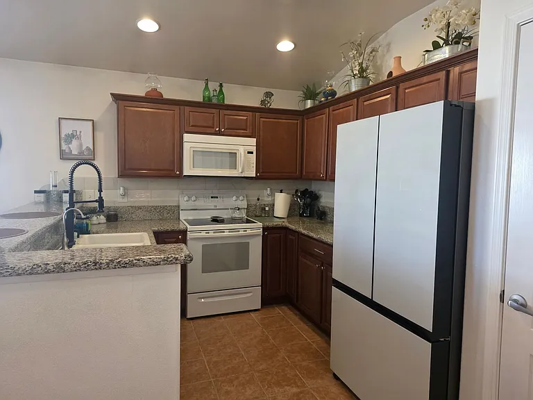 2450 Highland Trl — Photo 11