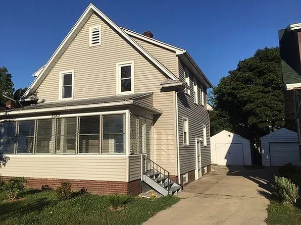 1121 Diamond Ave, South Bend, IN 46628