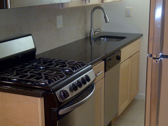 3rd image of 1557 19th St N APT 3