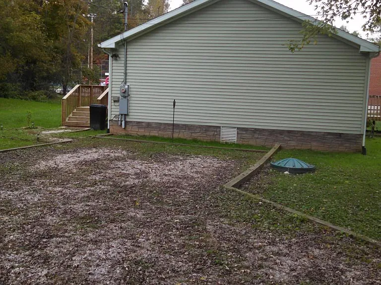 Side w/Parking