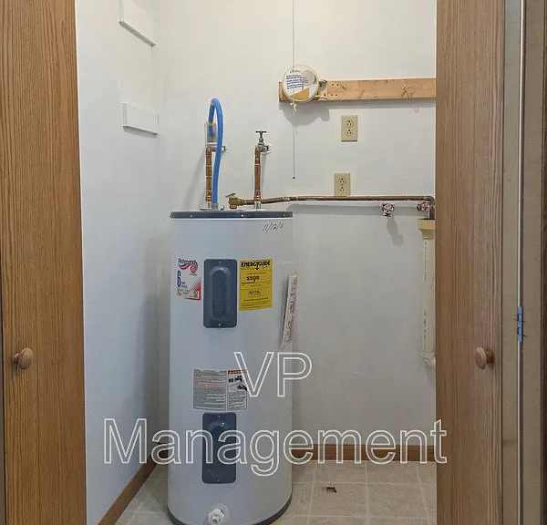 19 Park Crest Ct — Photo 8