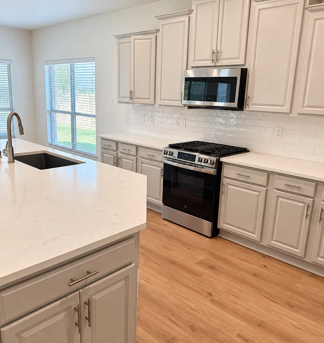 4 bed, 3240 sqft, $2,500 — Photo 3