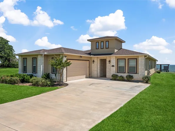 120 Legacy Blvd, Point Blank, TX 77364