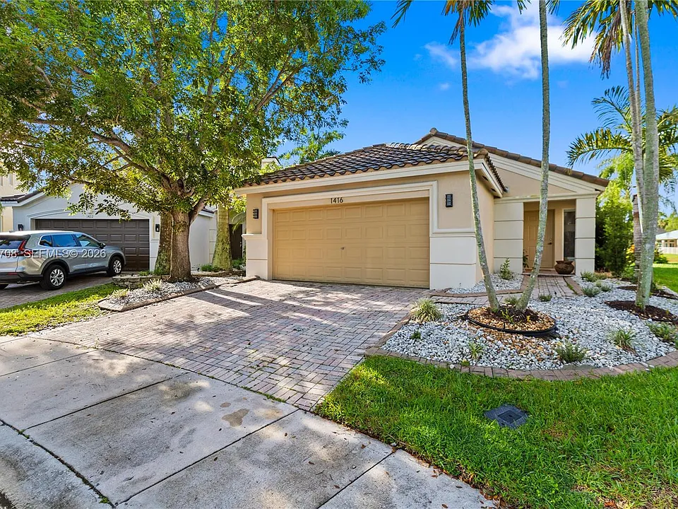 1416 Canary Island Dr