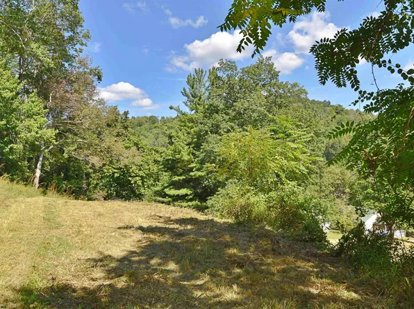 108 Richmond Ave, Grafton, WV 26354