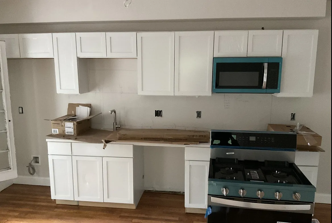 4 bed, 9999 sqft, $6,000 — Photo 2