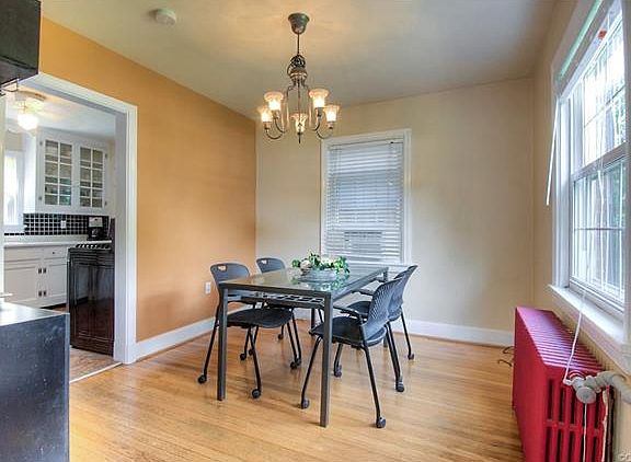 4th image of 1909 Maple Shade Ln