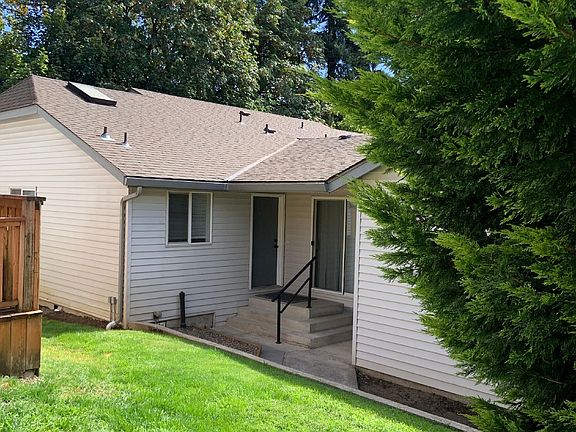 2nd image of 2007 SE 114th Ct APT B