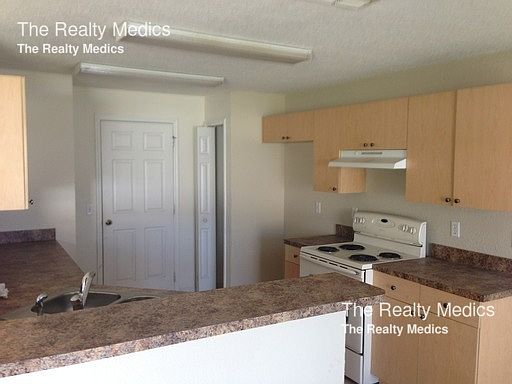 2nd image of 705 Wren Ct