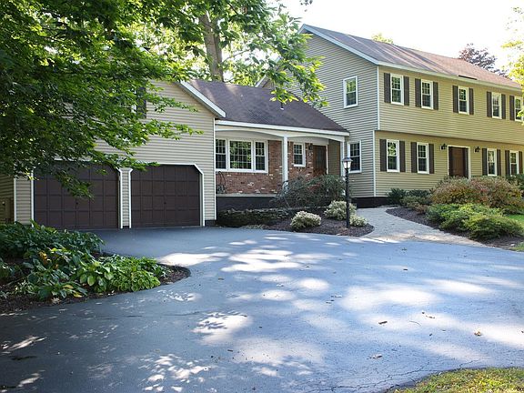 2nd image of 2 Glenwood Dr