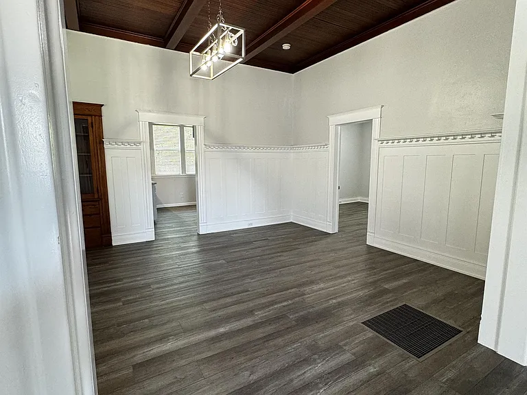 1212 N Irwin St — Photo 14
