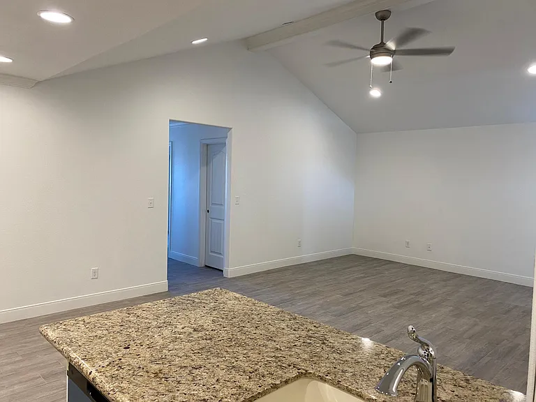 9630 Elite St — Photo 4