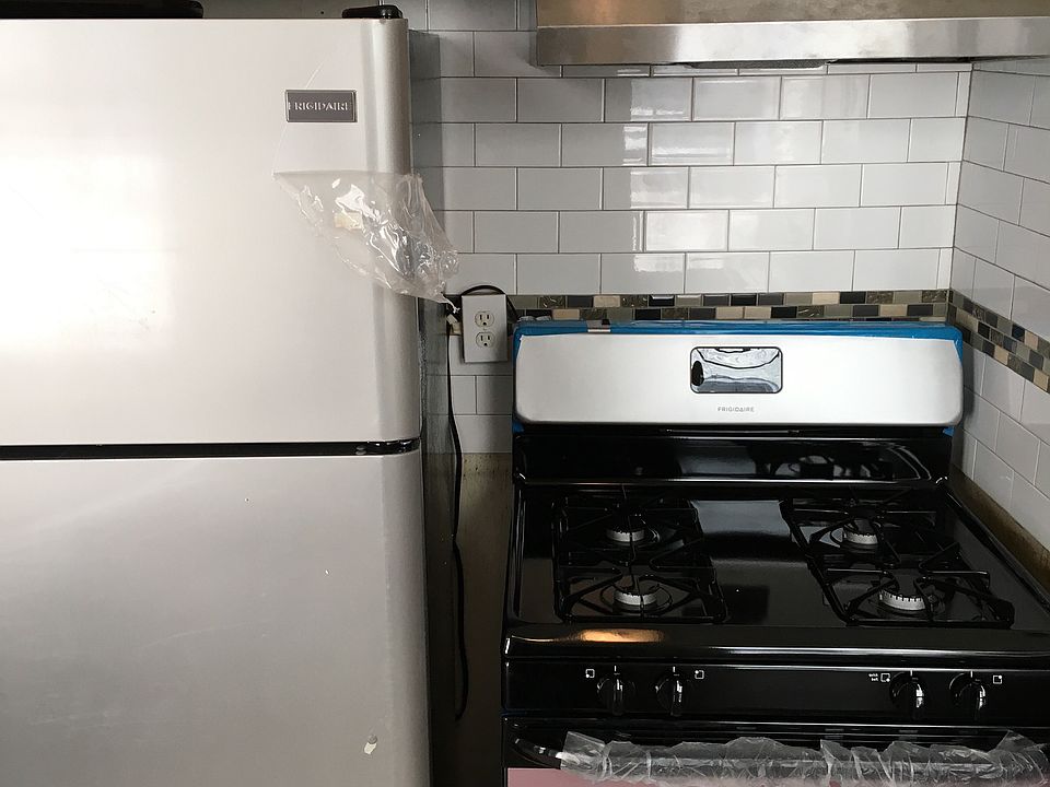 2nd image of 4411 Walnut St APT 1D