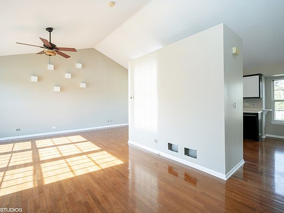 2nd image of 561 Ascot Ct
