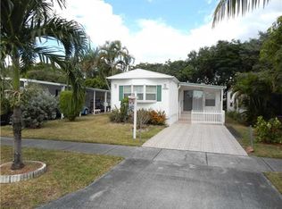 2411 SW 50th St, Fort Lauderdale, FL 33312