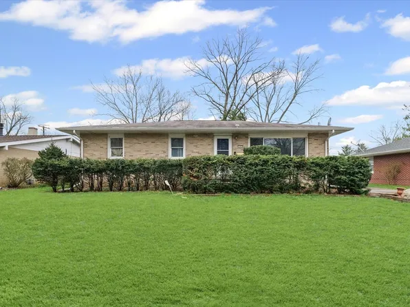 1005 S Country Squire Dr, Urbana, IL 61802