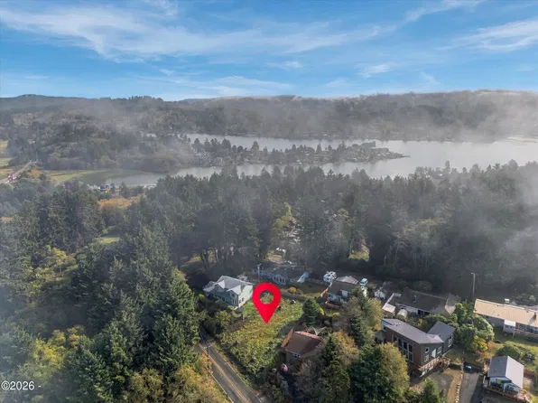 2432 NE 36th Dr, Lincoln City, OR 97367