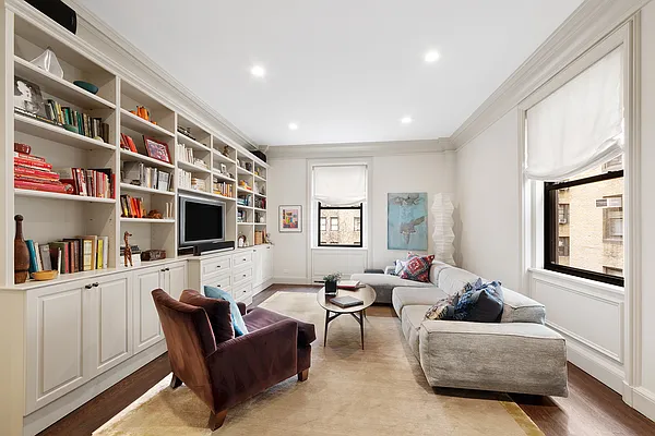 Sold by Compass | media 19